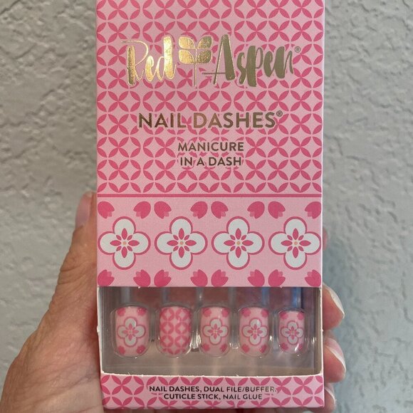 Red Aspen Nails - Simply Aya Pink Patterned Nail Dashes NEW - Picture 1 of 5